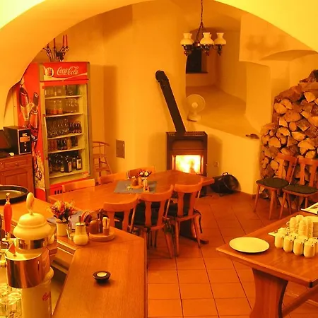 Ruze Rozmberk Nad Vltavou