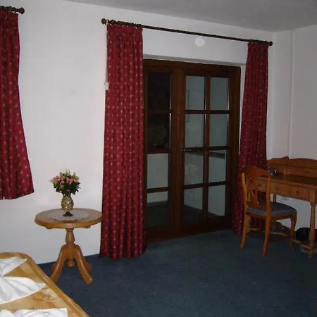 Ruze Hotel Rozmberk Nad Vltavou