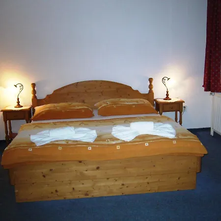 Ruze Hotel 3*