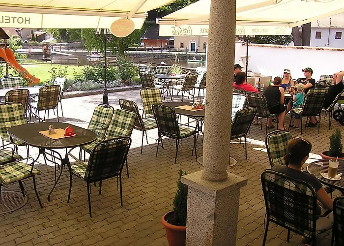 Hotel Ruze 3*