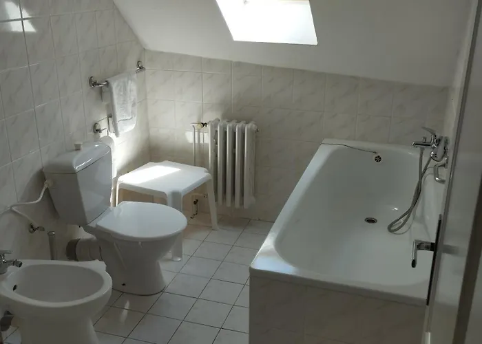 Ruze Hotel
