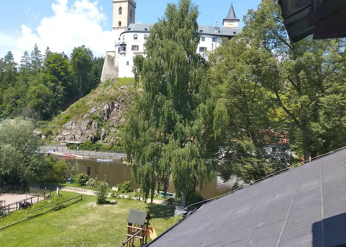 Růže Rožmberk nad Vltavou