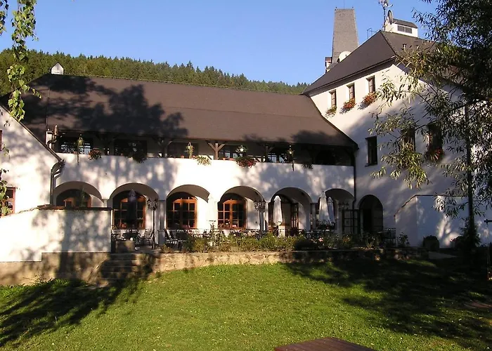 Ruze 3* Rožmberk nad Vltavou