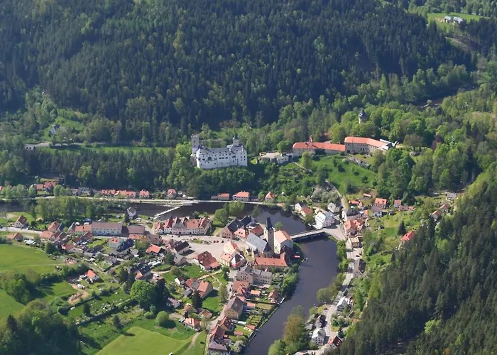 Ruze 3* Rožmberk nad Vltavou