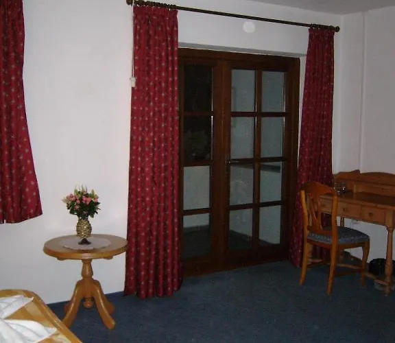 Ruze Hotel Rožmberk nad Vltavou