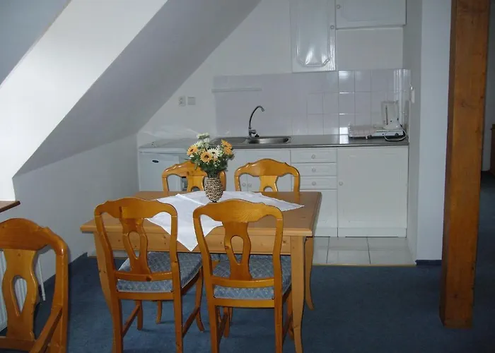 Růže Hotel 3*